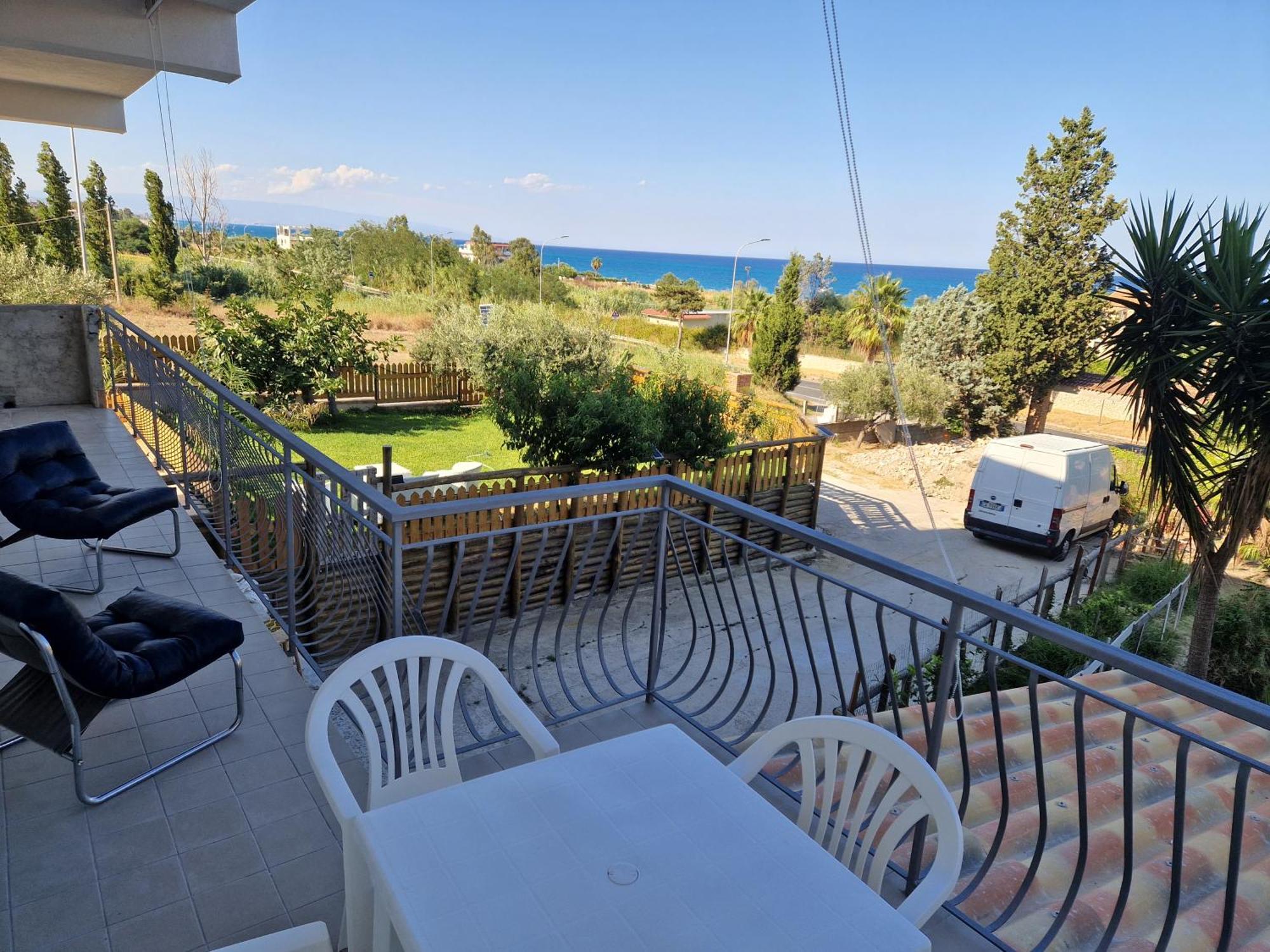 Apartamento Nina'S House 3 , A 300 Metri Dal Mare Santa Caterina Dello Ionio Marina Exterior foto